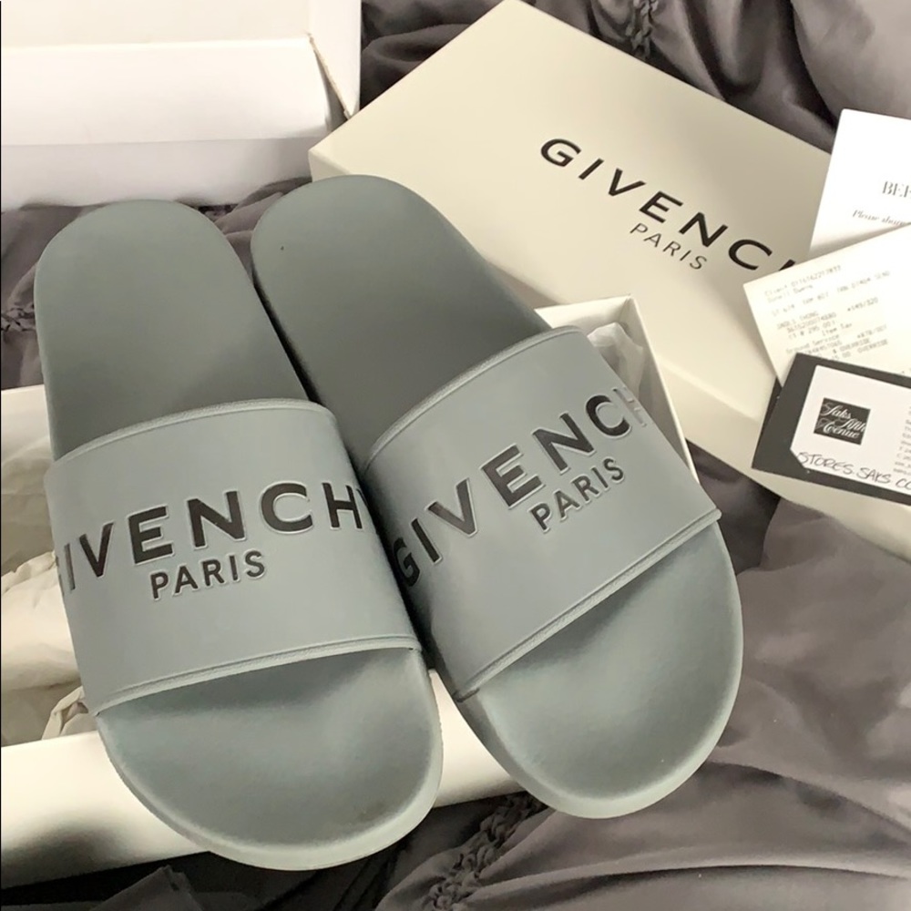 Pre owned Givenchy slides